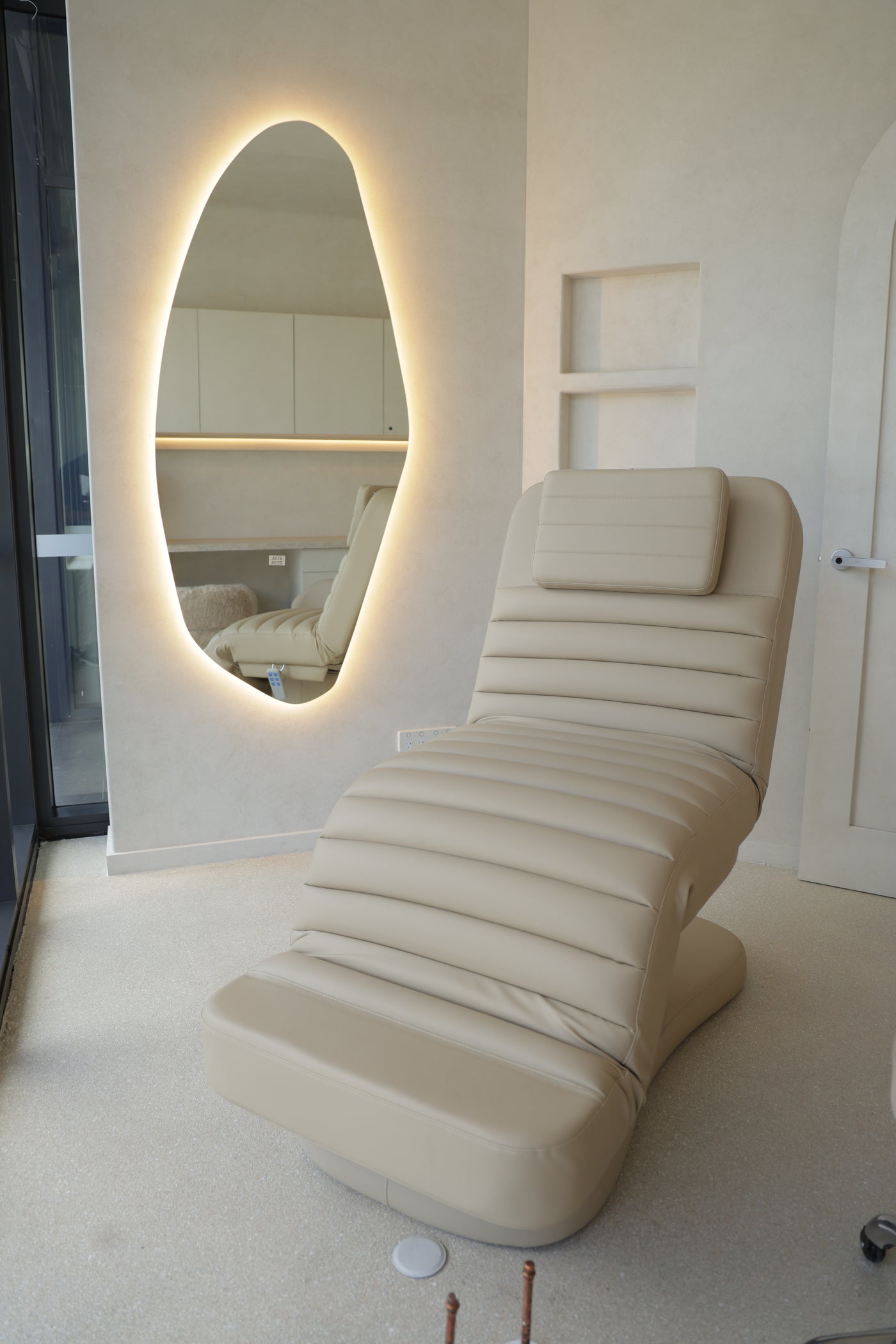Room — 4