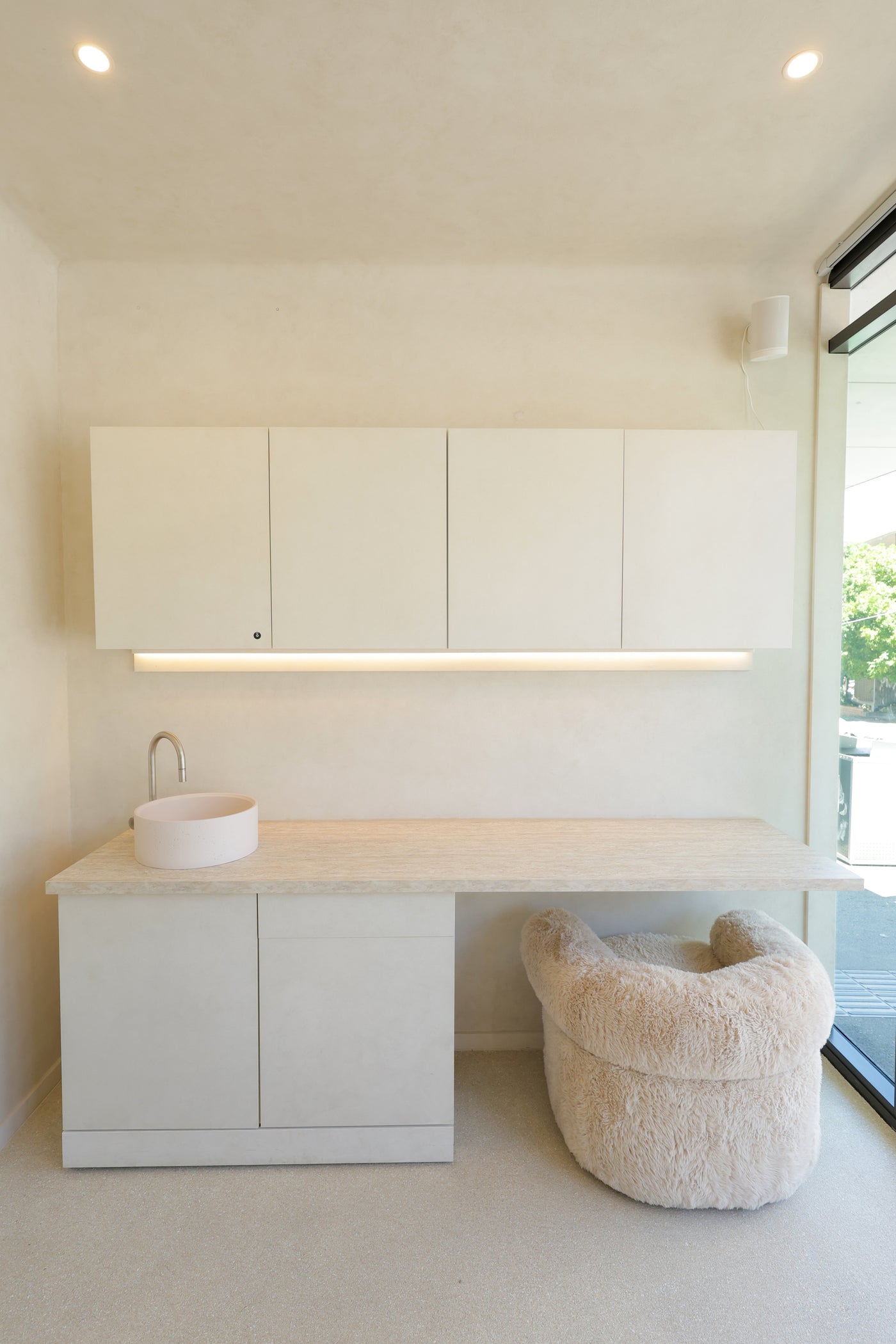 Room — 6